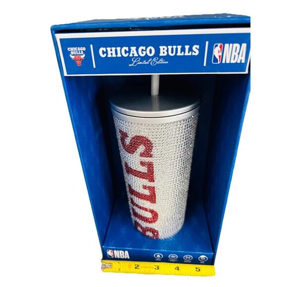 NEW Chicago Bulls Limited Edition NBA Bling Hydrapeak Tumbler 25 oz Rhinestones - Picture 7 of 16